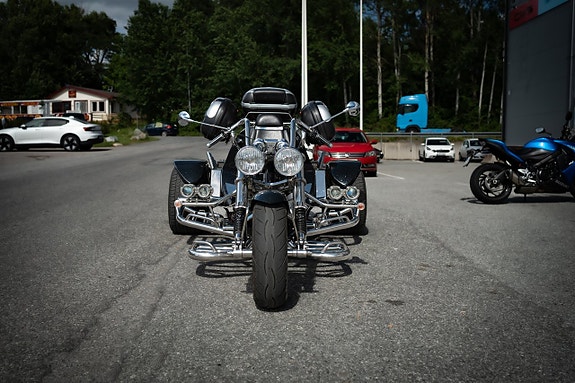 -- Boom Low Rider Trike 3 of 12