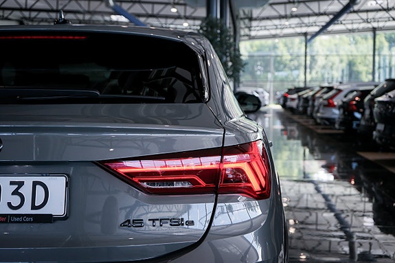 Audi Q3 9 of 30