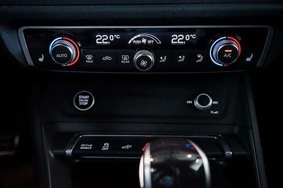 Audi Q3 21 of 30