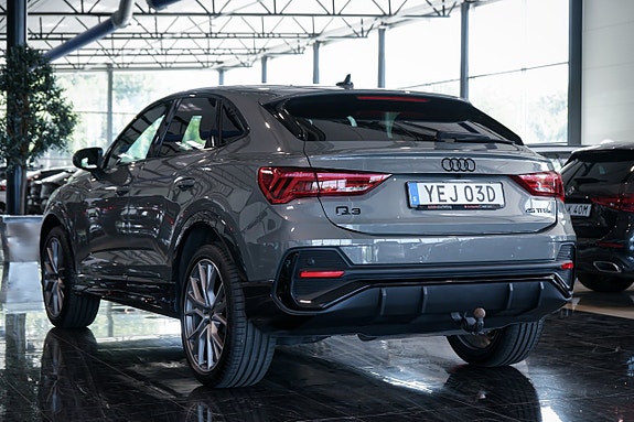 Audi Q3 7 of 30