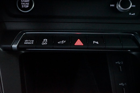 Audi Q3 23 of 30