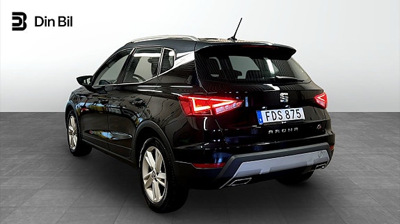 Seat Arona 3 of 5