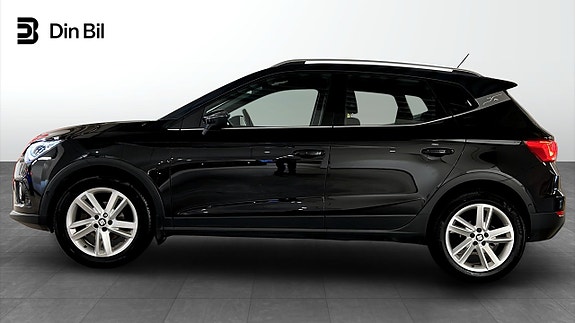 Seat Arona 2 of 5