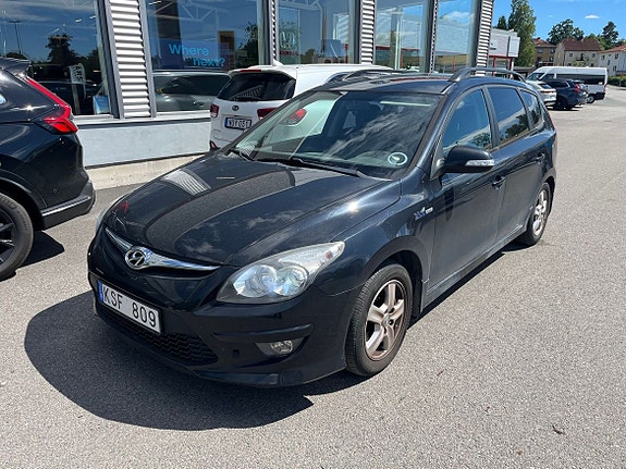 Hyundai i30 2 of 5