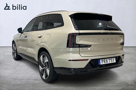 Volvo EX90 2 of 5