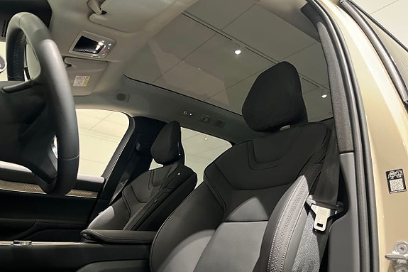 Volvo EX90 19 of 22