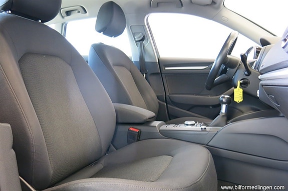 Audi A3 8 of 12