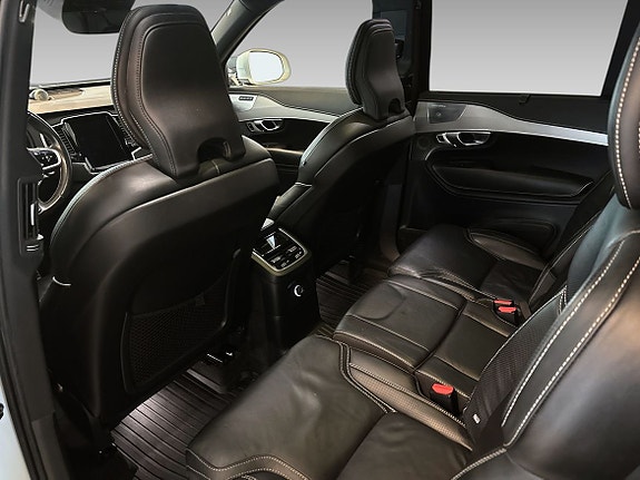 Volvo XC90 12 of 20