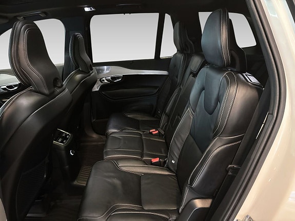 Volvo XC90 12 of 21