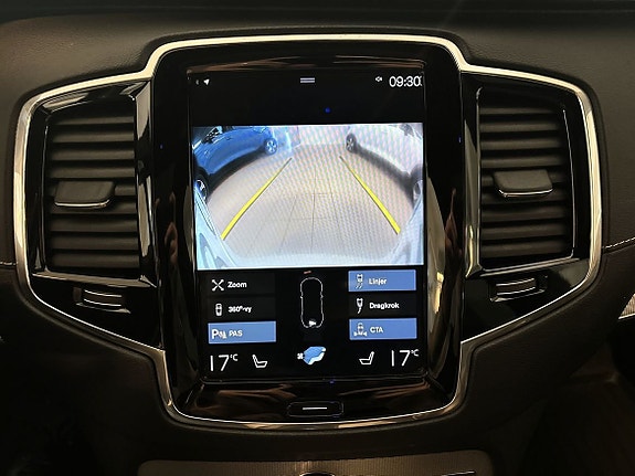 Volvo XC90 17 of 20