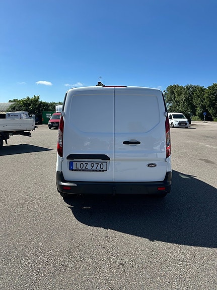 Ford Transit Connect 3 of 5