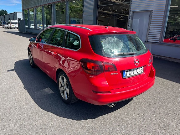 Opel Astra 4 of 5