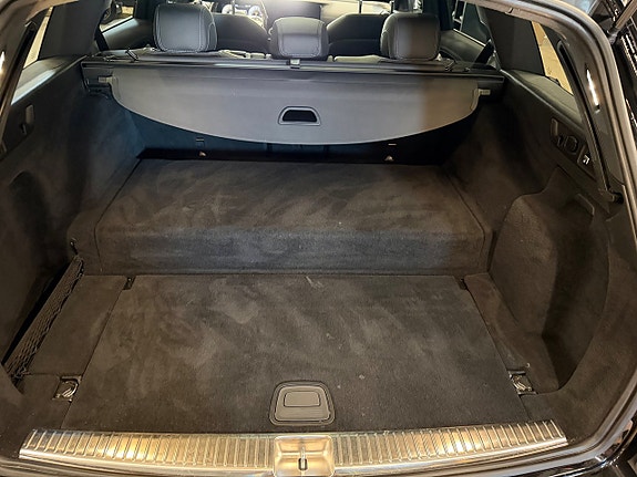 Mercedes-Benz E300 de 12 of 13
