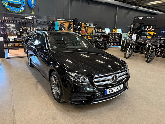 Mercedes-Benz E300 de 4 of 13