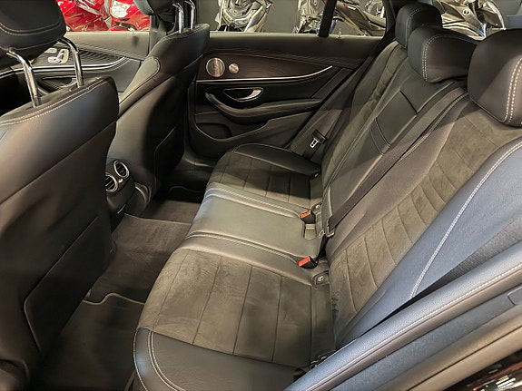 Mercedes-Benz E300 de 10 of 13