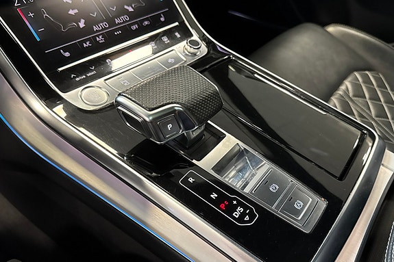 Audi Q8 10 of 19