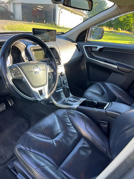 Volvo XC60 6 of 11