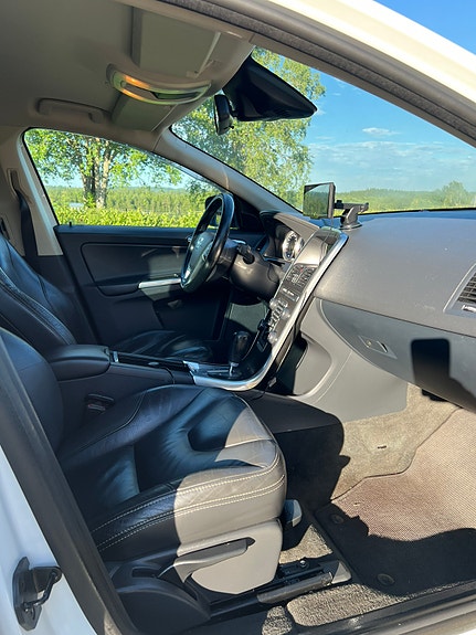 Volvo XC60 9 of 11