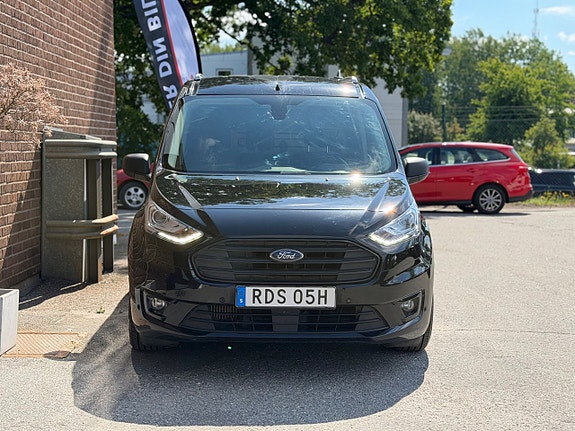 Ford Transit Connect 4 of 5