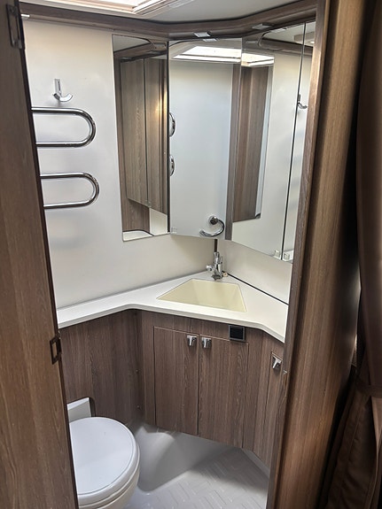 KABE Imperial Hacienda 880 GLE 6 of 10