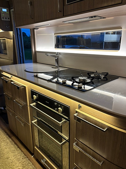 KABE Imperial Hacienda 880 GLE 9 of 10