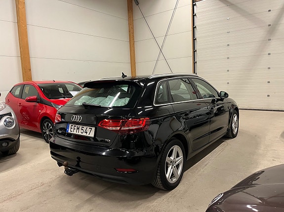 Audi A3 3 of 5