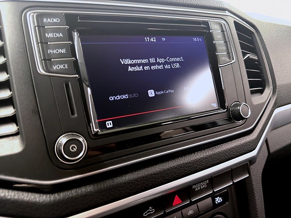 Volkswagen Amarok 17 of 18