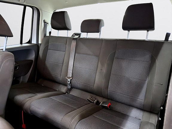 Volkswagen Amarok 11 of 18