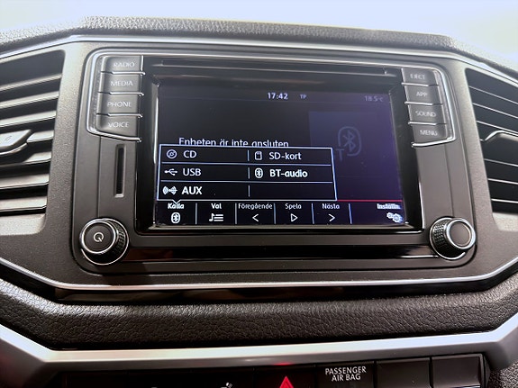 Volkswagen Amarok 18 of 18