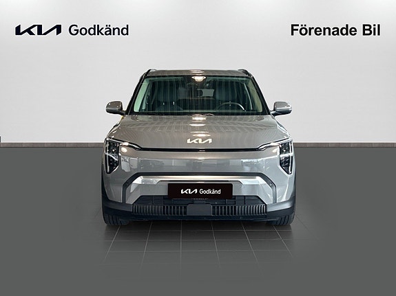 Kia EV3 2 of 5