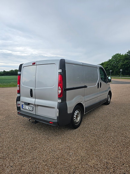 Opel Vivaro 4 of 5