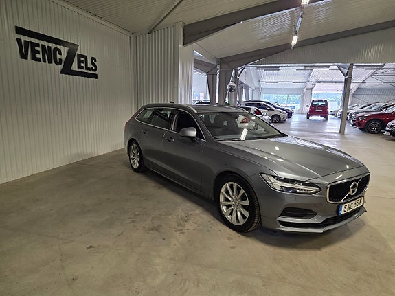 Volvo V90 2 of 5