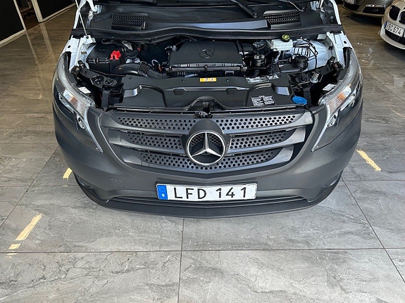 Mercedes-Benz Vito 111 9 of 17