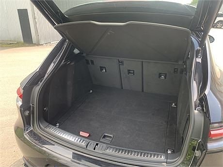 Porsche Macan 7 of 10