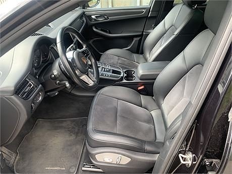 Porsche Macan 10 of 10