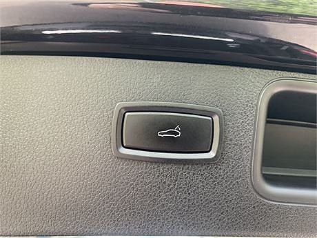 Porsche Macan 8 of 10