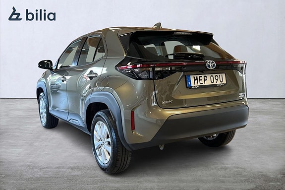 Toyota Yaris Cross 2 of 5