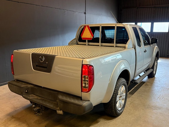 Nissan D40 Navara double cab 6 of 13