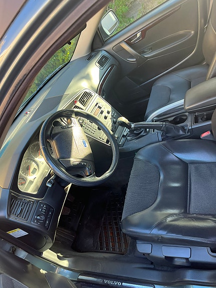 Volvo XC70 4 of 4