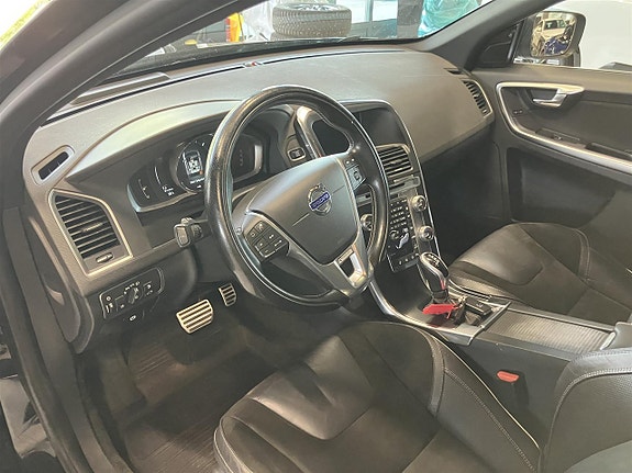 Volvo XC60 7 of 14