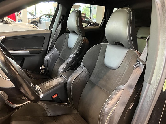 Volvo XC60 8 of 14