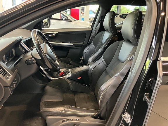 Volvo XC60 9 of 14