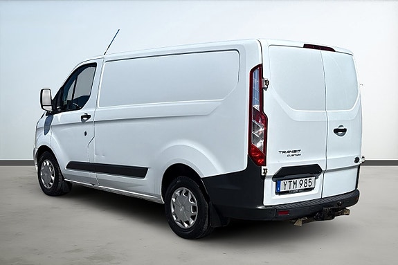 Ford Transit Custom 3 of 5