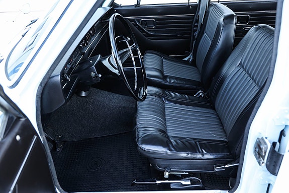 Volvo 144 10 of 17