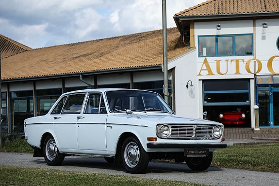 Volvo 144 2 of 5