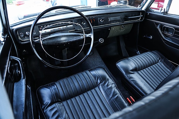 Volvo 144 13 of 17
