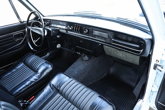 Volvo 144 16 of 17