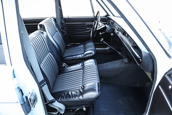 Volvo 144 15 of 17