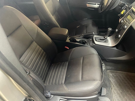 Volvo V50 10 of 13