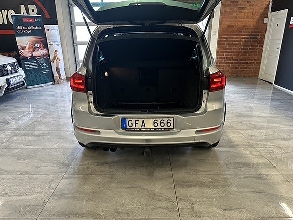 Volkswagen Tiguan 18 of 24